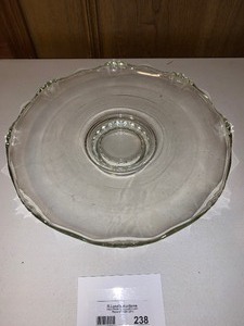lot 238 image: Viking glass Vintage 14 crystal cake platter