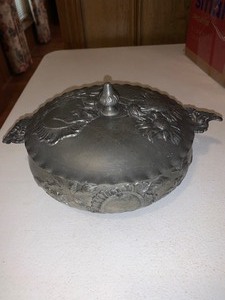 lot 249 image: Antique Kizerzinn German Pewter tureen wlid