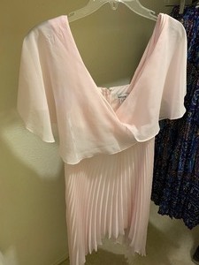 lot 261 image: Kensie size 6 womens pink formal dress - see pics for description