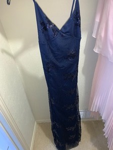 lot 262 image: XL blue sequenced formal dress - see pics for description