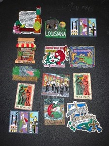 lot 267 image: Generous portion of Louisiana and New Orleans magnets in baggie - 13 total - see pics