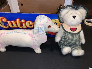 lot 281 image: Genuine Boyds vintage bear (with tags) and babys memory dog
