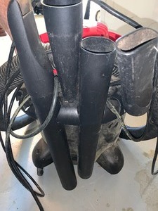 lot 298 image: Large shop vac with attachments