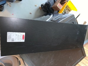 lot 318 image: New Rubbermade black shelf - see pics for size
