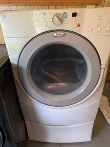 lot 330 image: Whirlpool Pedestal dryer - plug prong needs straightening - see pics