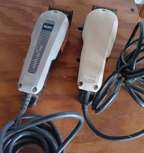 lot 42 image: Selection of 2 Whal Electric Hair Trimmers