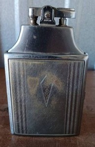 lot 56 image: Vintage Ronson Masterclass Cigarette Case and Lighter