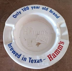 lot 65 image: Vintage Hamms Brewed in Texas Beer Ashtray