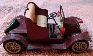 lot 71 image: Vintage Japanese Tin Friction Car--Red Convertible--Works