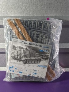 lot 44 image: Sd.Kfz.181 Pz.Kpfw.VI Ausf.E Tiger I Mid-Production WZIMMERIT Toy