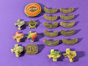 lot 65 image: Harley Davidson Pins Bundle