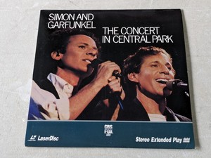 lot 78 image: Laser Disc - Simon and Garfunkel The Concert in Central Park