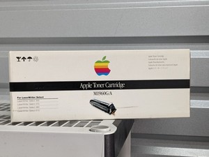 lot 84 image: Apple Toner Cartridge M1960GA