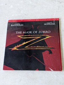 lot 101 image: Laser Disc - The Mask of Zorro