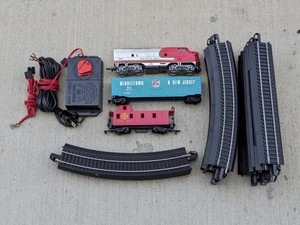 lot 109 image: Bachmann Train Car & Track Bundle