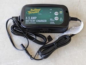 lot 119 image: Battery Tender 4.5AMP Battery Charger