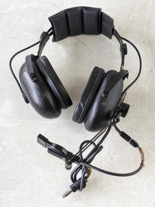 lot 134 image: Astrocom Headset 10355-B