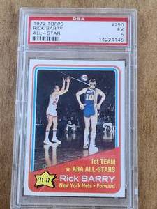 lot 80 image: Rick Barry - 1972 Topps basketball card - graded - #250 - case has cracks