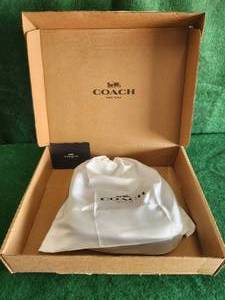 lot 2 image: Coach Purse - black with tags