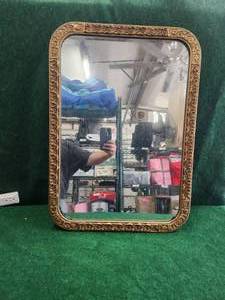 lot 77 image: Vintage mirror