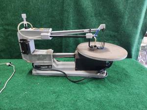 lot 110 image: Delta Shopmaster Scroll saw - SS200