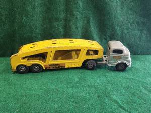 lot 128 image: Vintage Structo auto transport metal toy truck