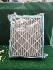 lot 144 image: Selection of 20x25x2 house filters