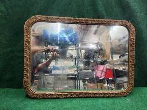 lot 153 image: Vintage mirror - 20x28
