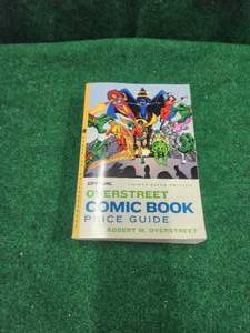lot 178 image: Official Overstreet Comic book price guide - #35