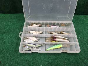 lot 189 image: Selection of fishing lures in case