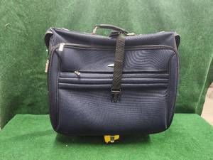 lot 200 image: Moda soft side travel suitcase