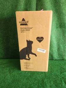 lot 35 image: Bissell Pet statin eraser - model 20037