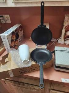 lot 186 image: Perfect pancake kit - in box