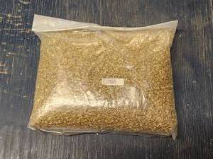 lot 16 image: Generous selection of gold circular links for jewelry making - 3 bags