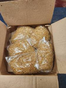 lot 18 image: Generous selection of gold pieces for jewelry making (earrings) - 3 bags