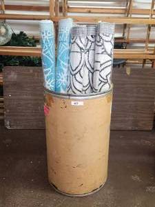 lot 47 image: Mixed selection of indoor & outdoor plastic mats-rugs - 48 x 68 - bid x 10