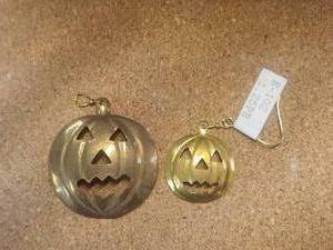 lot 483 image: Generous selection of metal pendants and charms for jewelry and craft making