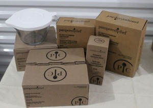 lot 20 image: Pampered Chef Items Leakproof Storage Bowls 5.25 Cup Leakproof Glass Container, 2 - 1 Cup Prep Bowl Sets and a Rasberry Habanero Sauce