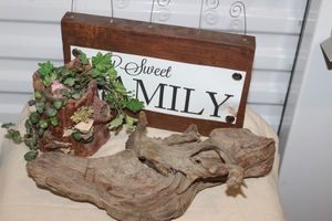 lot 37 image: Vintage Handmade Wooden Dcor and More