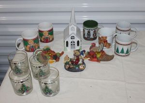 lot 28 image: Vintage Holiday Drinkware and Table Dcor