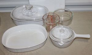 lot 76 image: Vintage PyrexCorningware Dishes