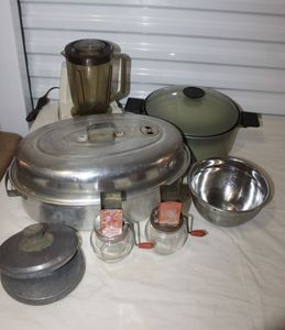 lot 69 image: Vintage Aluminium Roasting Pan, Vintage Blender, Stock Pot and Vintage Nut grinders