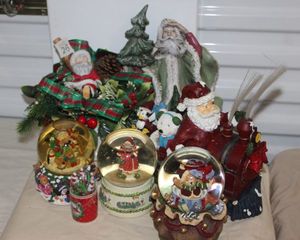 lot 77 image: Vintage Collectable Christmas Table Dcor and Snow Globes