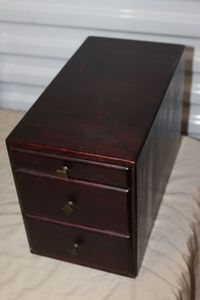 lot 75 image: Vintage 3 Drawer Box