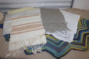 lot 111 image: Variety of Vintage Blankets and throws