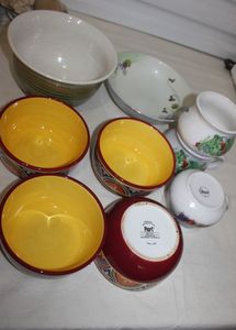 lot 140 image: Decorative Bowls from Gibson and Pier one, and a Collectable Plate from Nippon