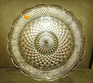 lot 20 image: VINTAGE 1962 ANCHOR HOCKING WEXFORD PATTERN SERVING PLATTER $$