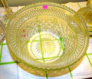lot 28 image: VINTAGE ANCHOR HOCKING WEXFORD SALAD OR PUNCH BOWL $$