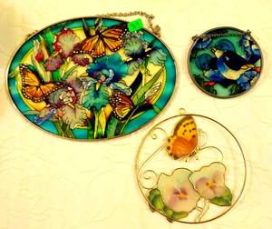 lot 39 image: 3 STAINED GLASS WINDOW HANGERS