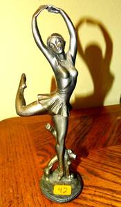 lot 42 image: BEUATIFUL SOLID PEWTER BALLERINA